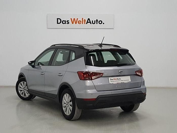 Gris / plata Usado 2024 Seat Arona Style SUV | 19.900 € (Precio justo) - Imagen 1/4
