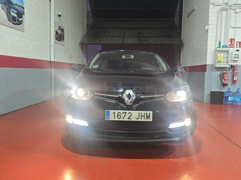 Usado Renault Mégane LIMITED 95 CV (69 kW) 2015 Negro Berlina
