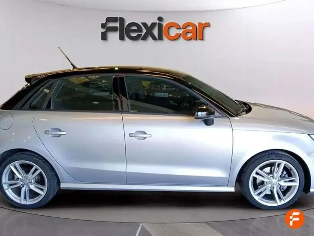 Usado Audi A1 Sportback Attraction 116 CV (85 kW) 2018 Gris Utilitario