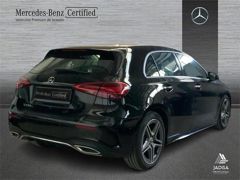 Usado Mercedes A200 AMG line 150 CV (110 kW) 2024 Negro Berlina