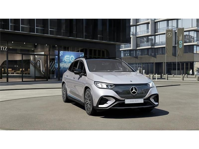 Usado Mercedes EQE350 AMG 235 kW (320 CV) 2026 Plata hightech Berlina