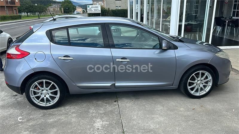 Usado Renault Mégane 105 CV (77 kW) 2010 Azul Berlina