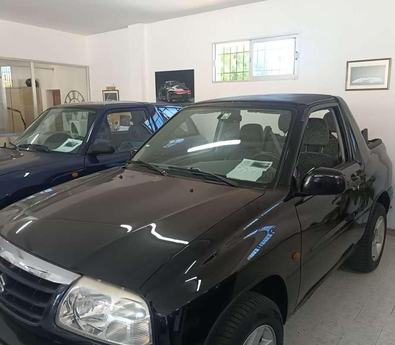 Usado Suzuki Grand Vitara 128 CV (94 kW) 2001 Negro SUV