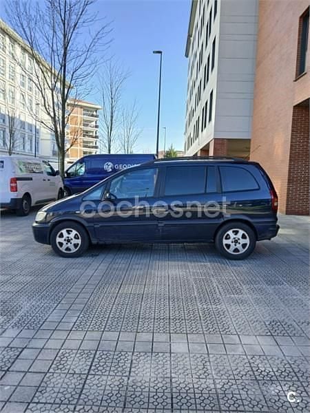 Usado Opel Zafira Elegance 125 CV (91 kW) 2002 Azul Monovolumen