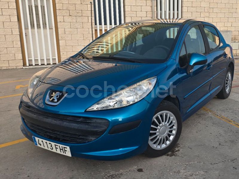 Azul Usado 2007 Peugeot 207 Berlina | 3890 € (Precio justo) - Imagen 1/4