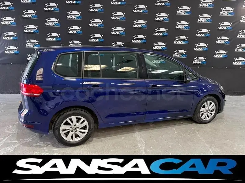 Usado VW Touran Advance 122 CV (89 kW) 2022 Azul Monovolumen