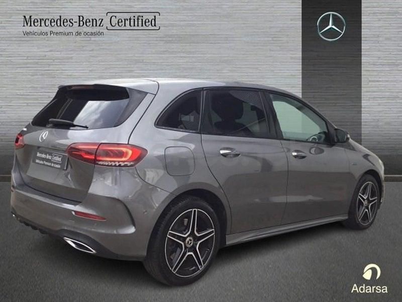 Usado Mercedes B250e 218 CV (160 kW) 2020 Gris / plata Monovolumen