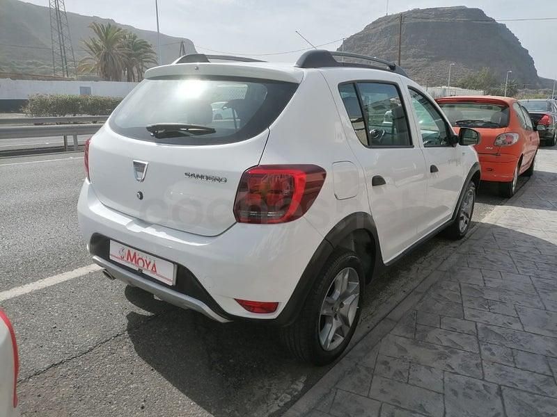 Usado Dacia Sandero Stepway 90 CV (66 kW) 2017 Blanco Berlina