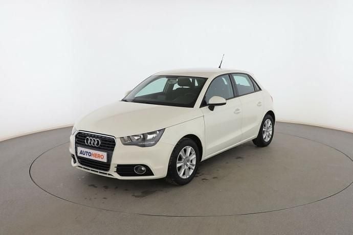 Blanco Usado 2014 Audi A1 Attraction Utilitario | 11.099 € (Precio justo) - Imagen 1/3