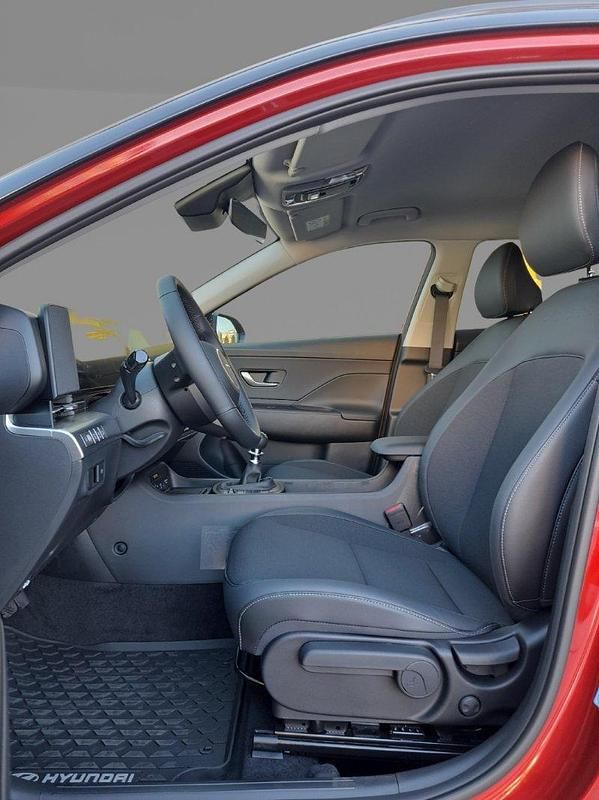 Usado Hyundai Kona Blackline 129 CV (94 kW) 2025 Rojo ultimate (techo negro) SUV