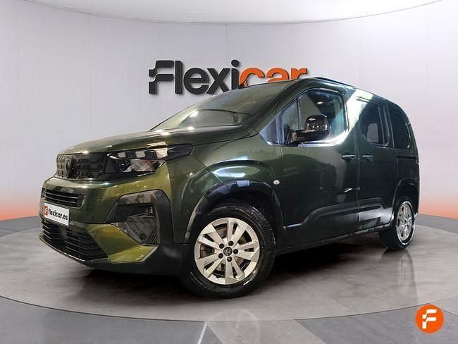 Usado Peugeot Rifter Allure 100 CV (73 kW) 2024 Verde Monovolumen