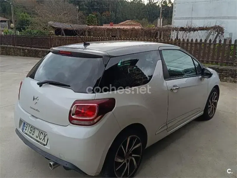 Usado Citroën DS3 Style 92 CV (67 kW) 2014 Beige Berlina