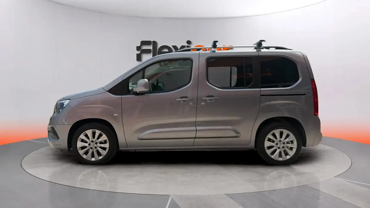 Usado Opel Combo Innovation 130 CV (95 kW) 2019 Gris Monovolumen