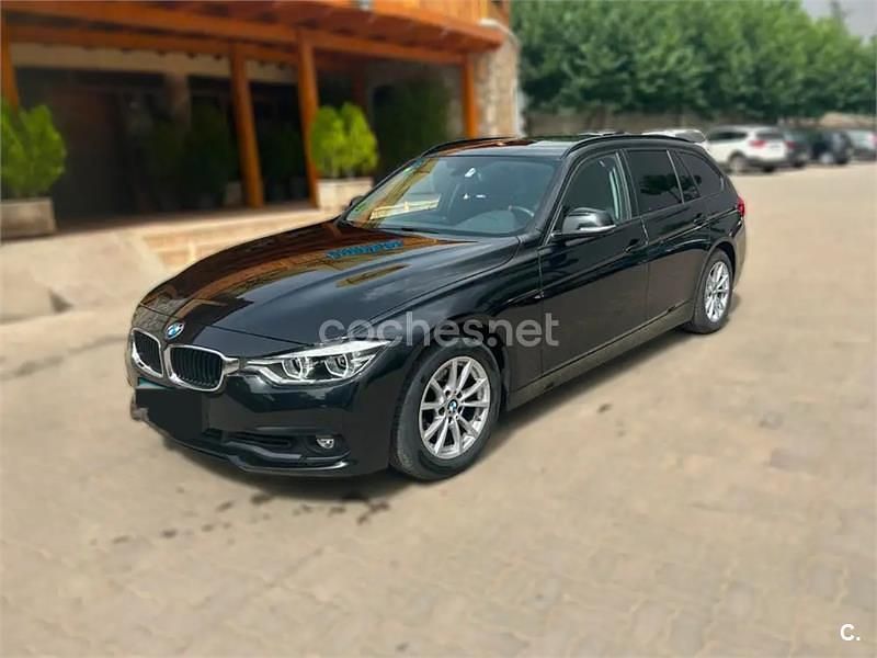 Usado BMW 318 150 CV (110 kW) 2017 Negro Familiar