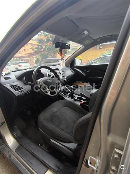 Gris / plata Usado 2010 Hyundai ix35 Classic SUV | 8000 € (Buen precio) - Imagen 1/4