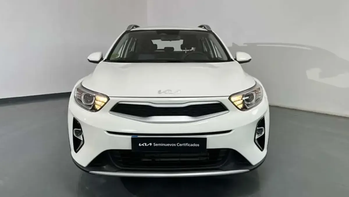 Usado Kia Stonic 77 CV (56 kW) 2025 Blanco SUV