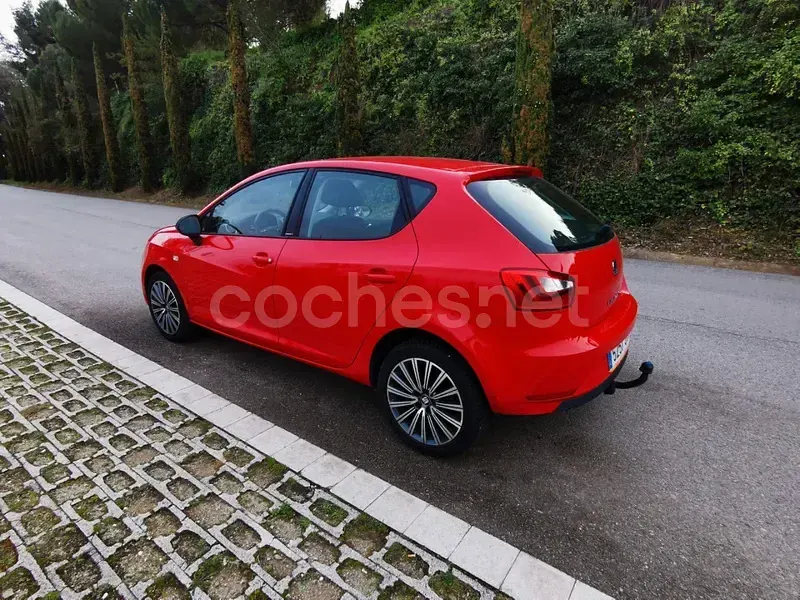 Usado Seat Ibiza CONNECT 90 CV (66 kW) 2017 Rojo Berlina