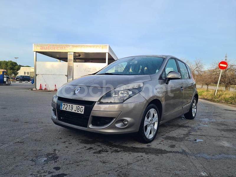Usado Renault Scénic III Dynamique 110 CV (80 kW) 2011 Gris / plata Monovolumen