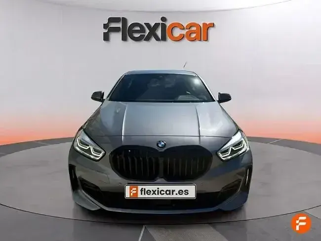 Używany BMW 118 136 KM (100 kW) 2024 Szary Hatchback