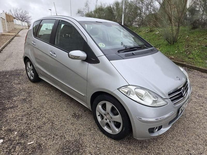 Usado Mercedes A170 116 CV (85 kW) 2005 Gris Utilitario