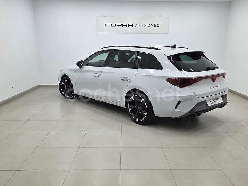 Usado Cupra Leon 150 CV (110 kW) 2025 Blanco Familiar