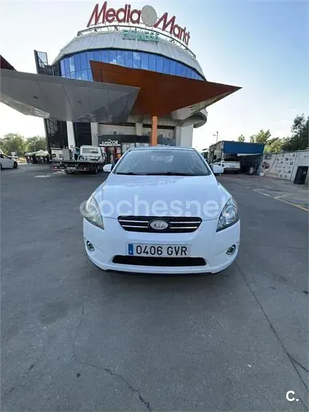 Usado Kia Ceed Active 115 CV (84 kW) 2009 Blanco Utilitario