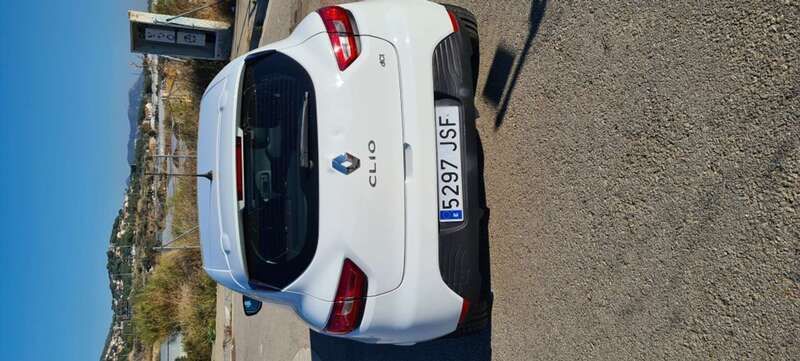 Usado Renault Clio IV Business 75 CV (55 kW) 2016 Blanco Utilitario
