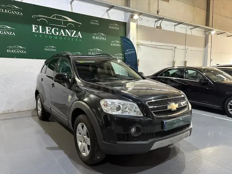 Usado Chevrolet Captiva LS 127 CV (93 kW) 2010 Negro SUV