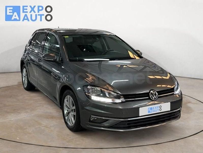 Usado VW Golf VII Advance 150 CV (110 kW) 2020 Gris / plata Berlina