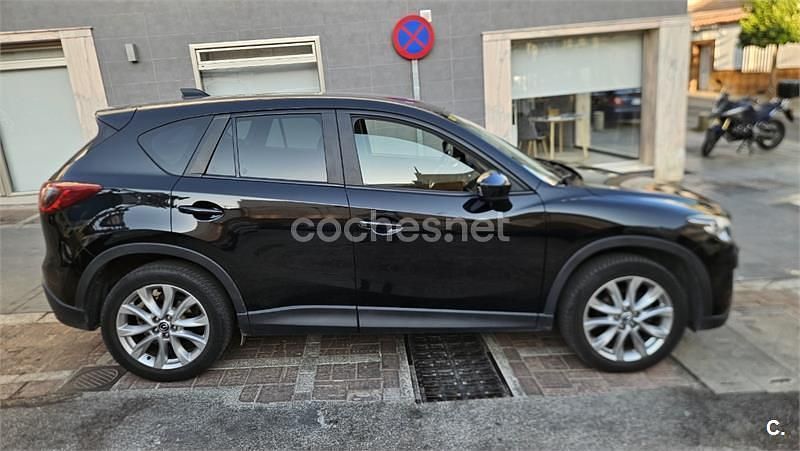 Usado Mazda CX-5 Luxury 175 HP (128 kW) 2014 Preto SUV