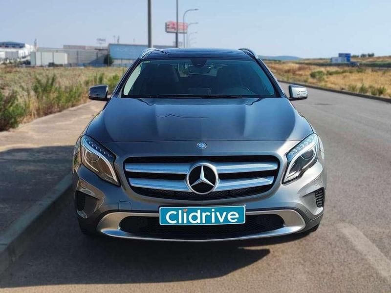 Usado Mercedes GLA200 AMG line 136 CV (100 kW) 2016 Gris SUV