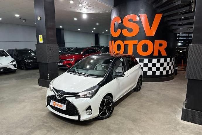 Usado Toyota Yaris Active 100 CV (73 kW) 2016