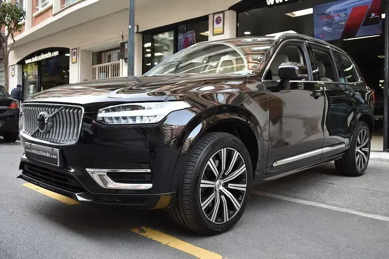 Usado Volvo XC90 Plus 235 CV (172 kW) 2023 Onyx black SUV