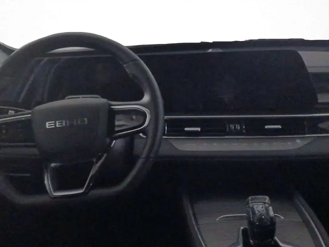Usado Ebro s700 Luxury 147 CV (108 kW) 2025 Blanco SUV