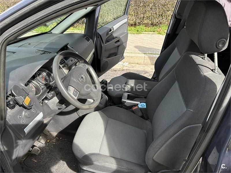 Usado Opel Zafira Enjoy 120 CV (88 kW) 2007 Gris / plata Monovolumen