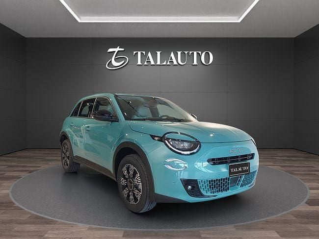 Nuevo Fiat 600 Icon 110 CV (80 kW) 2025 Azul SUV