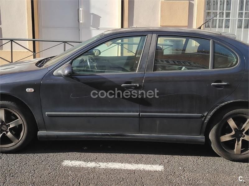 Negro Usado 2004 Seat Leon Stella Utilitario | 1500 € (Super precio) - Imagen 1/4