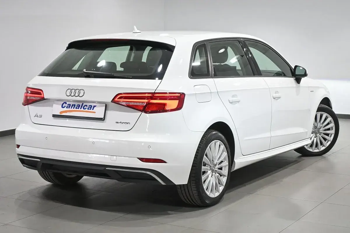 Usado Audi A3 Business 204 CV (150 kW) 2017 Blanco