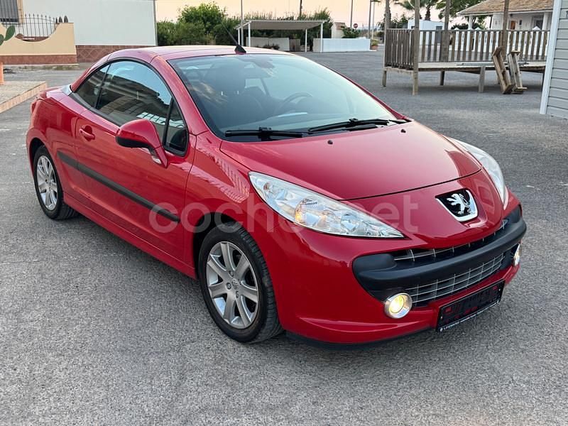 Rojo Usado 2007 Peugeot 207 CC Sport Descapotable | 5850 € (Precio justo) - Imagen 1/4