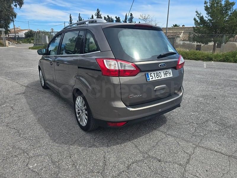 Usado Ford Grand C-Max Titanium 115 CV (84 kW) 2013 Marrón Monovolumen