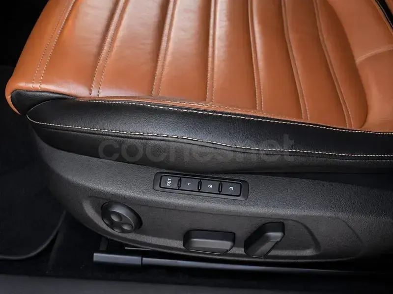Usado VW Passat Highline 170 CV (125 kW) 2011 Beige Familiar