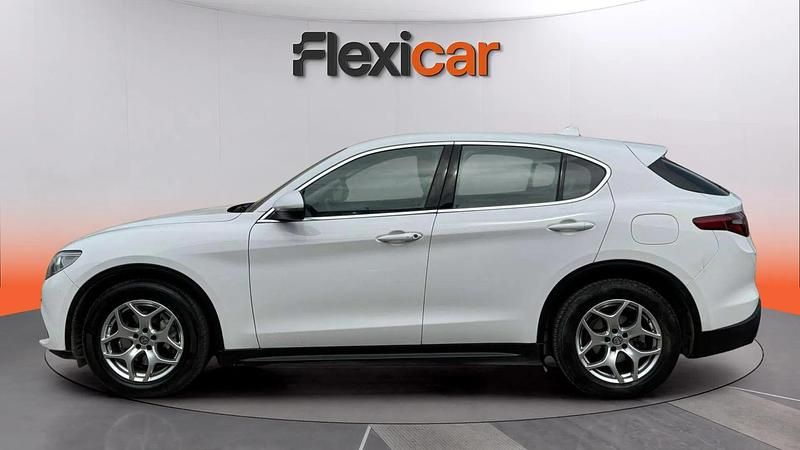Usado Alfa Romeo Stelvio 180 CV (132 kW) 2018 Blanco SUV