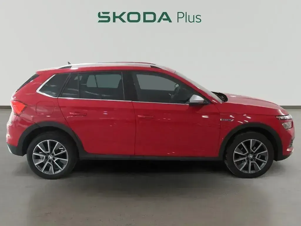 Usado Skoda Kamiq 150 CV (110 kW) 2022 Rojo SUV