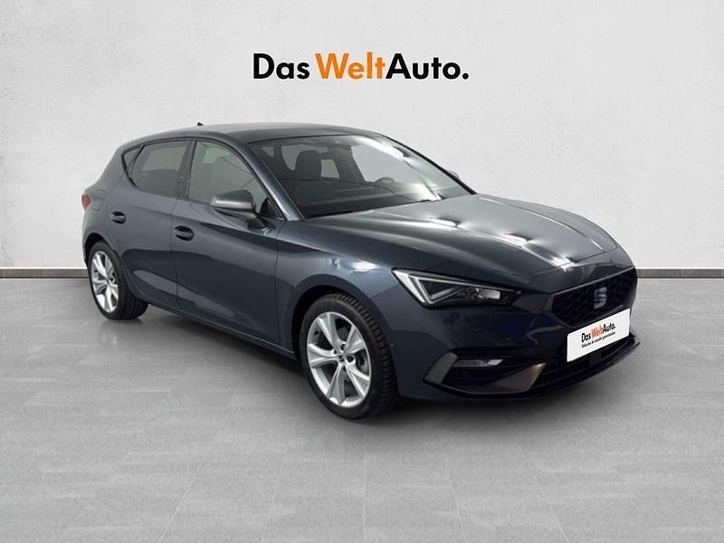 Usado Seat Leon FR 150 CV (110 kW) 2025 Gris Utilitario