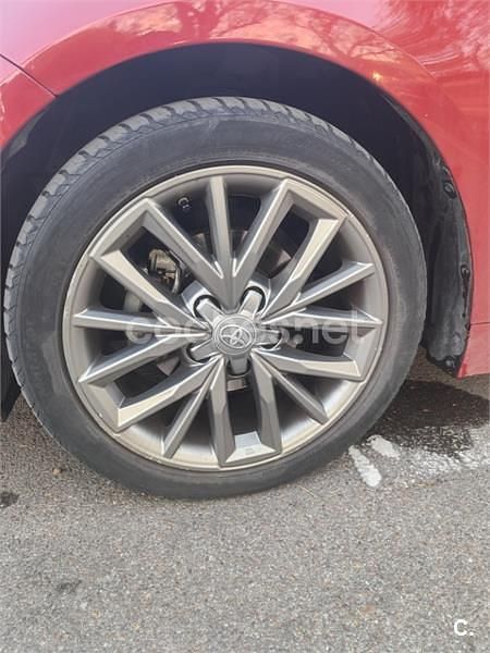 Usado Toyota Corolla 122 CV (89 kW) 2019 Rojo Berlina