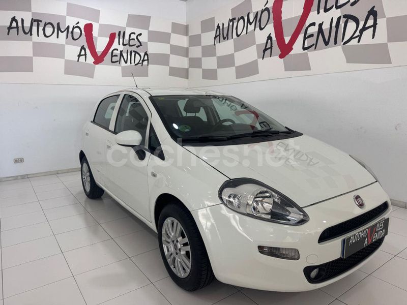 Blanco Usado 2016 Fiat Punto Easy Utilitario | 8300 € (Precio justo) - Imagen 1/4