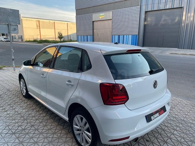 Usado VW Polo 75 CV (55 kW) 2015 Blanco Berlina