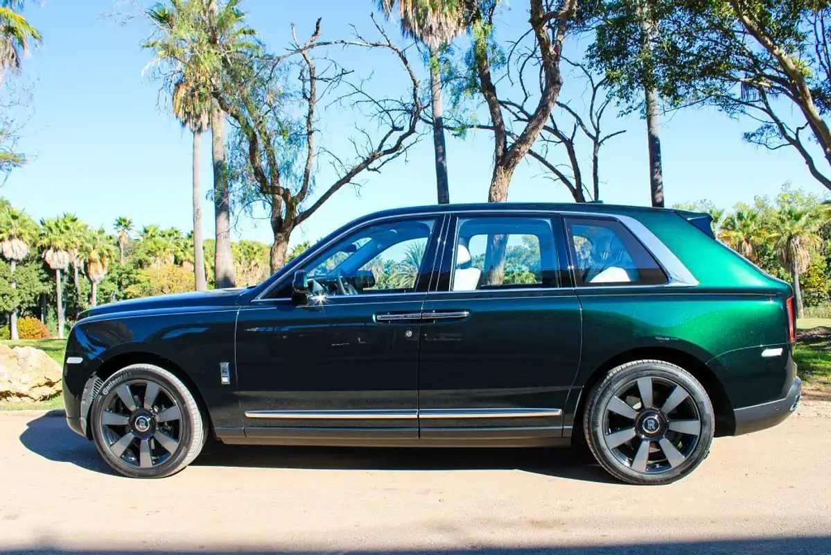 Usado Rolls Royce Cullinan 571 CV (419 kW) 2021 Verde SUV