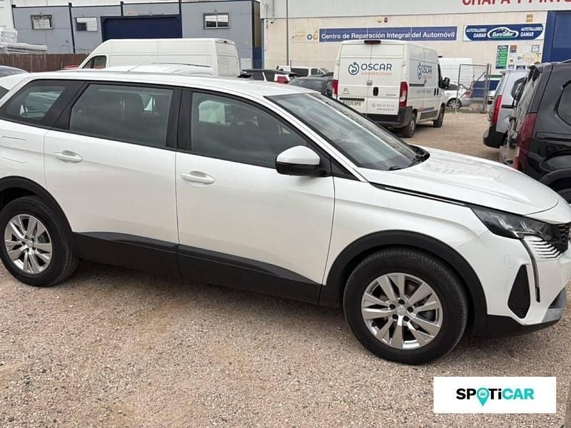 Usado Peugeot 5008 Active 130 CV (95 kW) 2021 Blanco SUV