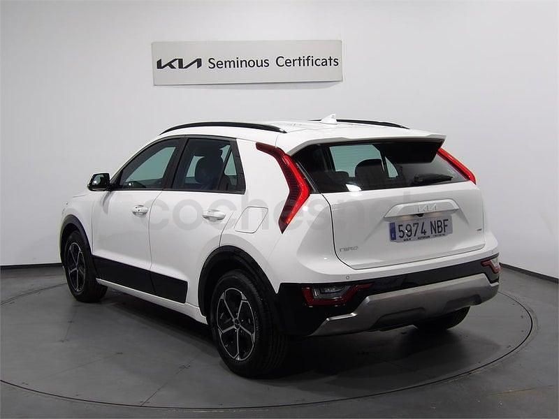 Usado Kia Niro 129 CV (94 kW) 2025 Blanco SUV